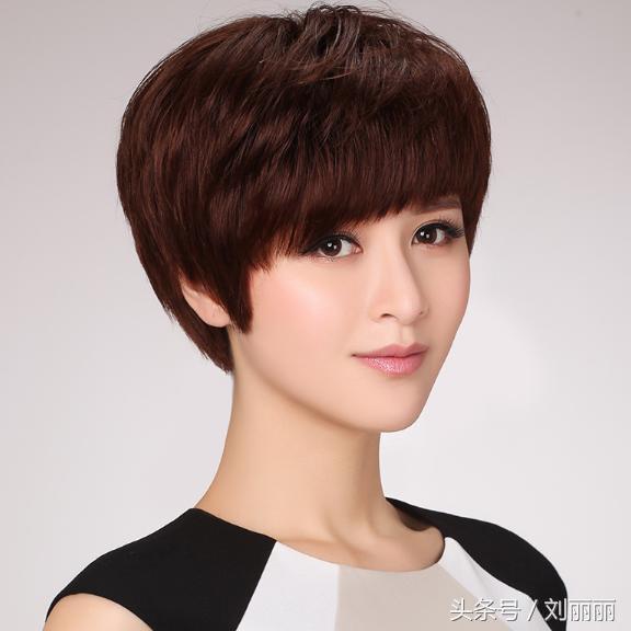 40歲女性的最新發(fā)型，時尚魅力重塑，展現(xiàn)成熟韻味