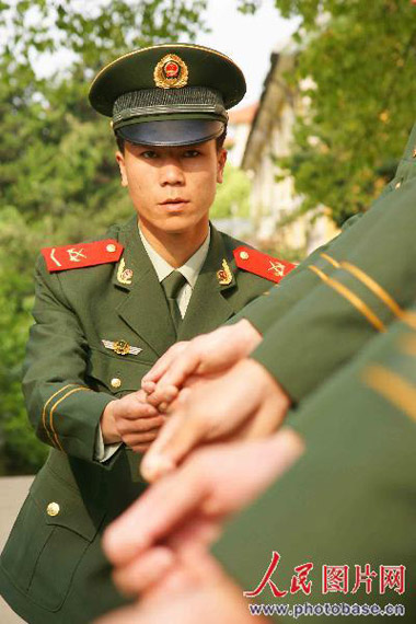最新武警服裝圖片展示，變革意義與時尚風采的完美結合